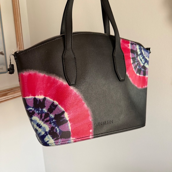 Calvin Klein Shoulder Bag Black with Tie Dye - Picture 8 of 10